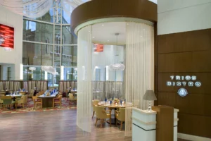 yyzec-trios-bistro-3014-hor-clsc